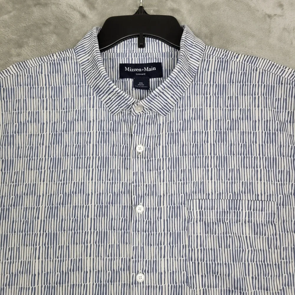Mizzen + Main Leeward Classic Mens 2XL White Blue Geometric Short Sleeve Shirt